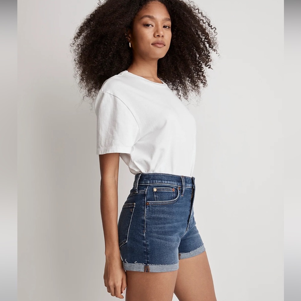High-Rise Denim Shorts in Onaway Wash size 27